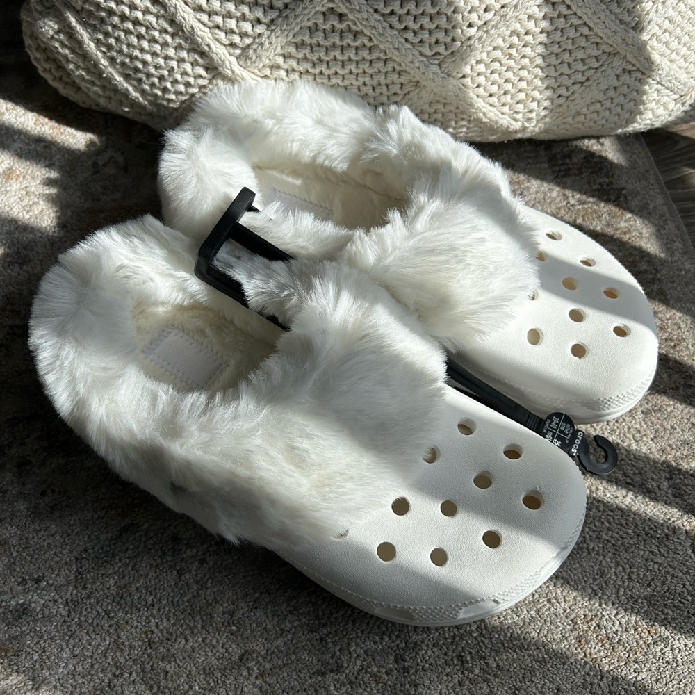 Cozy White Crocs “Mammoth”  Shoes with Faux Fur Lining